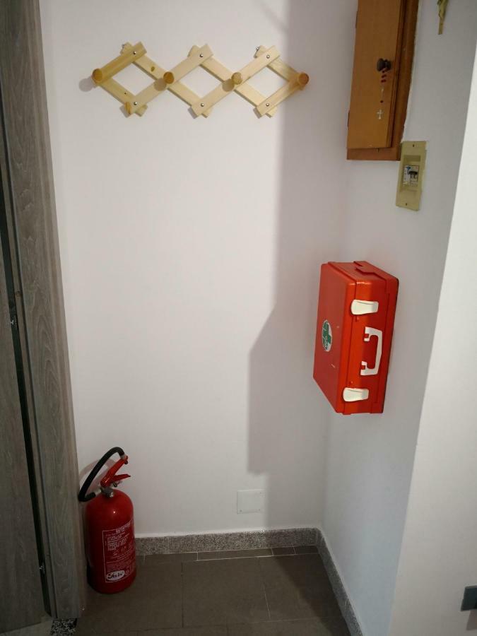 A Casa Di Rossano E Rossella Appartement Carbonia Buitenkant foto