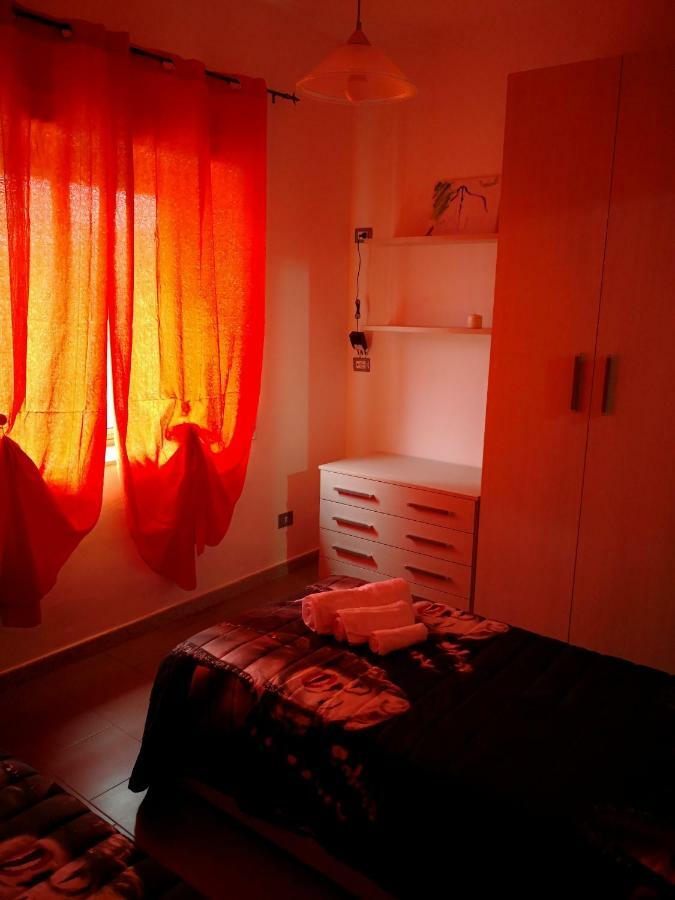 A Casa Di Rossano E Rossella Appartement Carbonia Buitenkant foto
