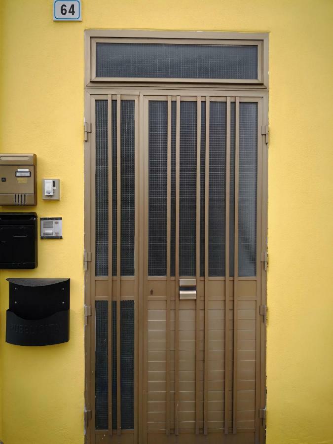 A Casa Di Rossano E Rossella Appartement Carbonia Buitenkant foto