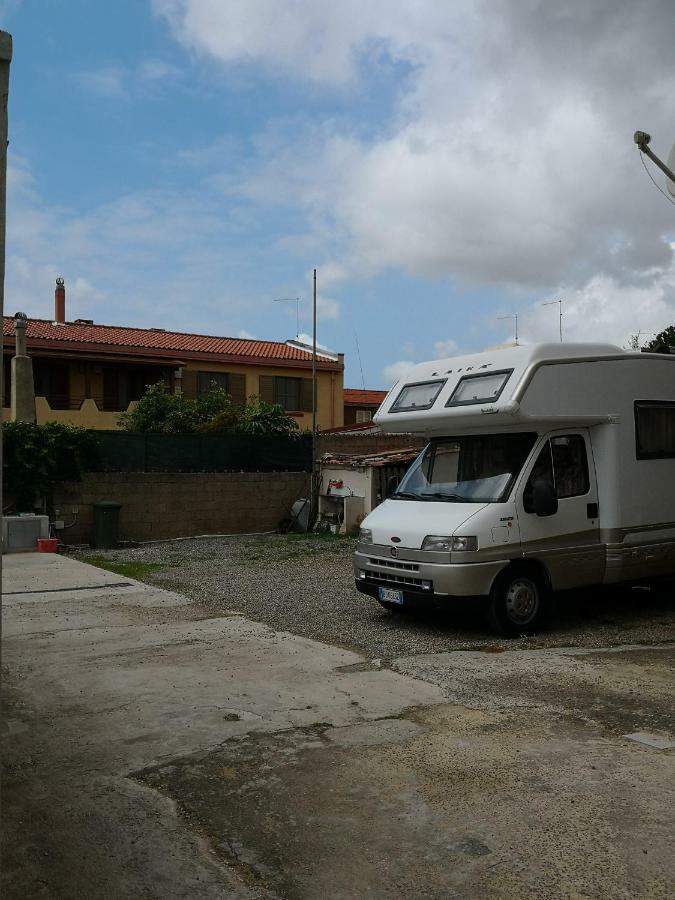 A Casa Di Rossano E Rossella Appartement Carbonia Buitenkant foto